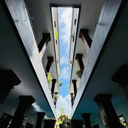 Milky Way Homestay Canggu エクステリア 写真